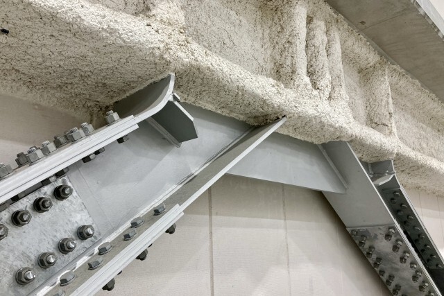 アスベスト飛散を防ぐ囲い込みと封じ込めの違いと選び方